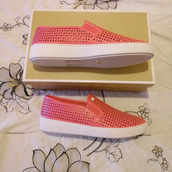 Michael Kors Olivia Slip On Sneakers - Picture 12 of 16